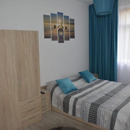 Sunrise Apartment เปโตรชานิ ภายนอก รูปภาพ