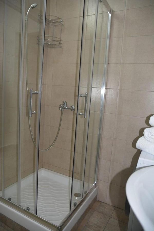 Sunrise Apartment เปโตรชานิ ภายนอก รูปภาพ