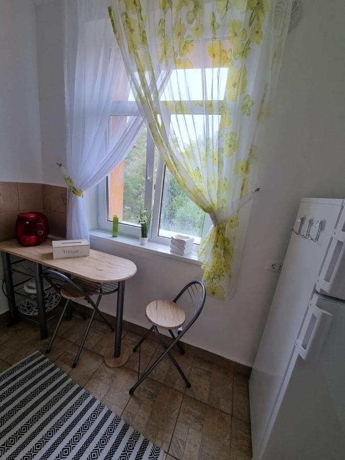 Sunrise Apartment เปโตรชานิ ภายนอก รูปภาพ