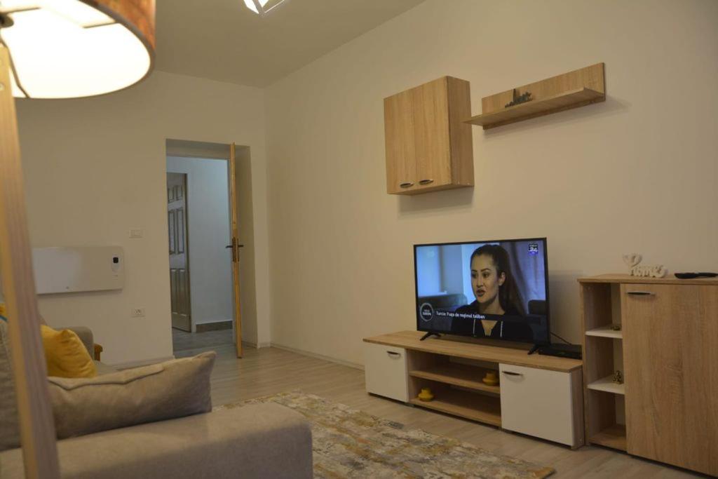 Sunrise Apartment เปโตรชานิ ภายนอก รูปภาพ